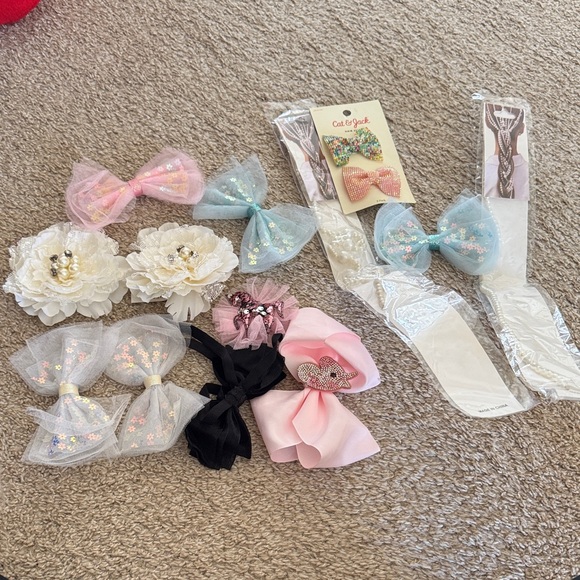 Assorted Hair Bows Set - Picture 1 of 2